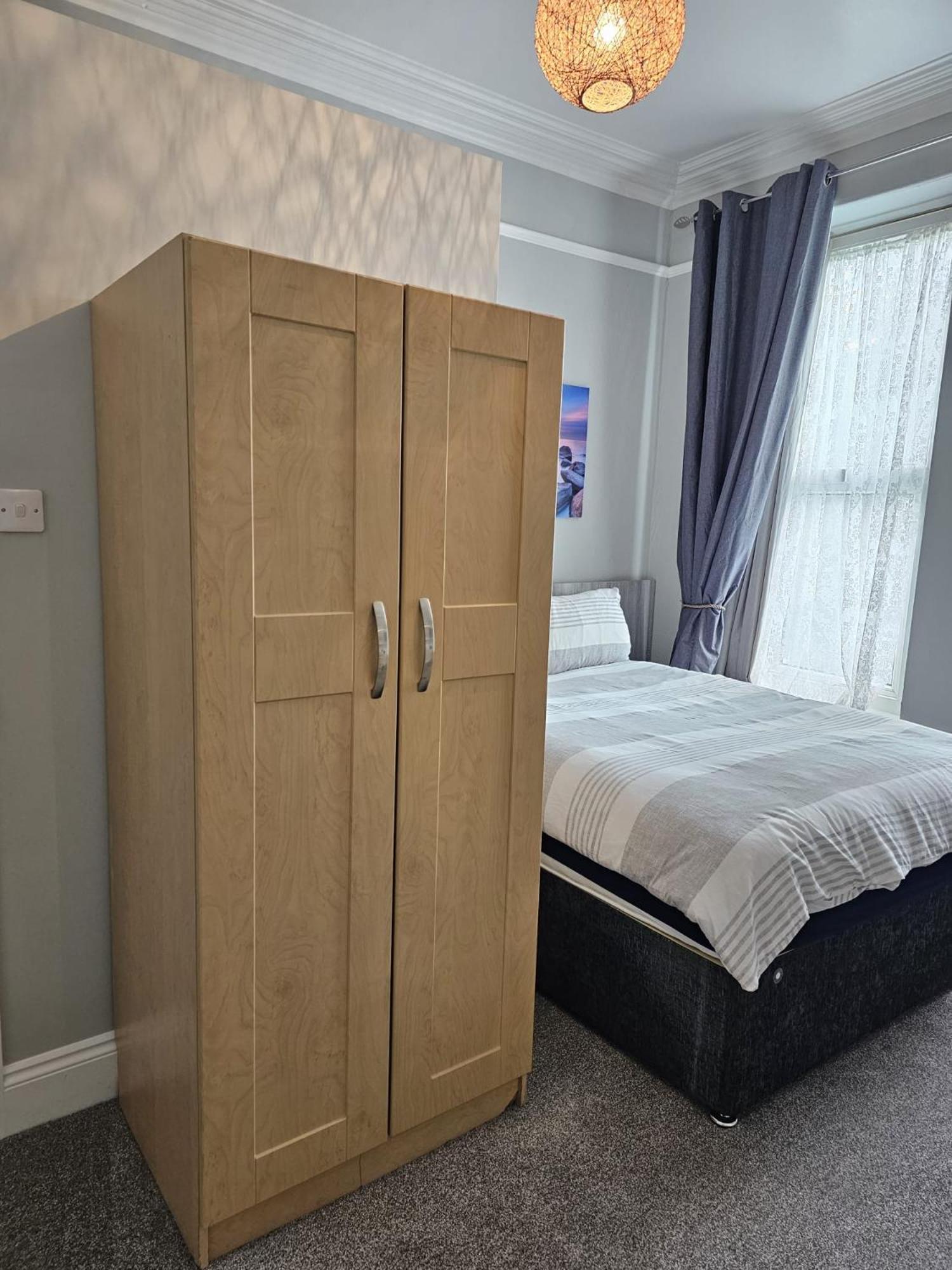 Town Stay Плімут Екстер'єр фото